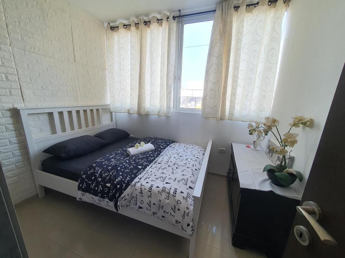 אצל סונו בלב העיר Apartment Netanya Luaran gambar